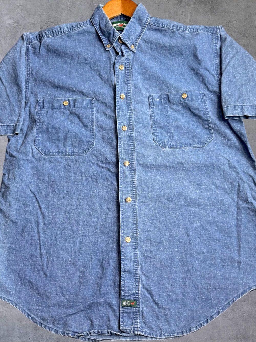 American Eagle Shirt Mens L Blue Linen Cotton Chambray Button Down Short Sleeve